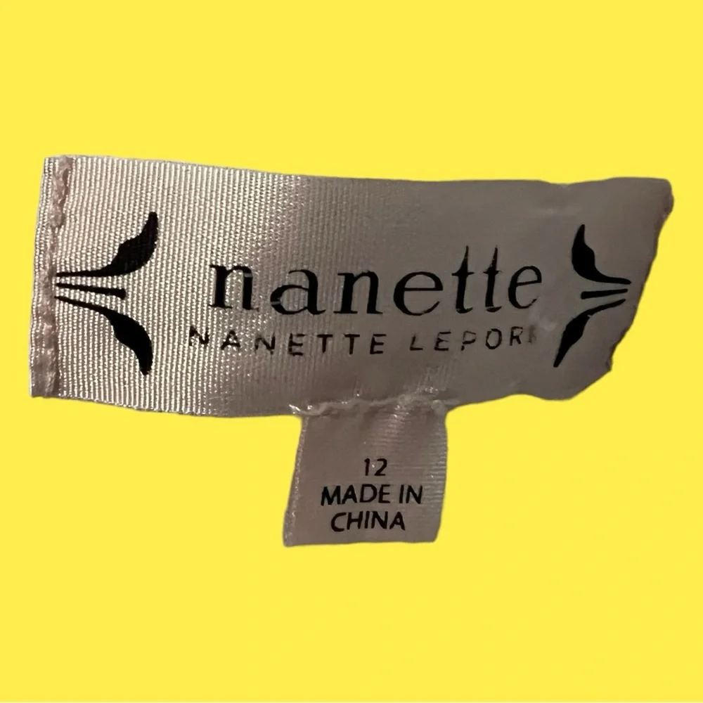 A Nanette Lapore white lace dress in a size 12 - Picture 4 of 7